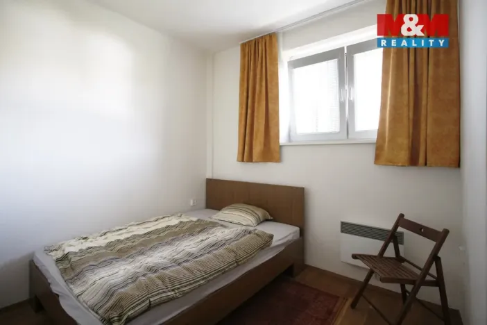 Pronájem bytu 2+kk, Praha - Libeň, U školičky, 42 m2