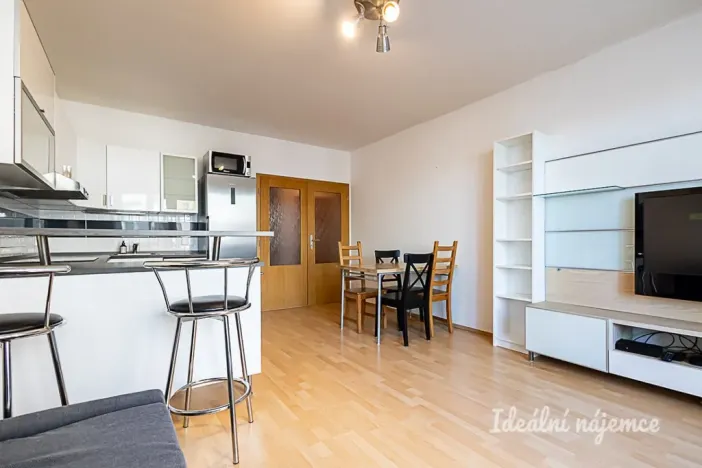 Pronájem bytu 2+kk, Praha - Stodůlky, Petržílkova, 56 m2