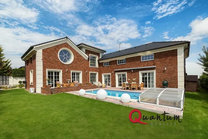 Prodej rodinného domu, Praha - Horní Počernice, Na Myšině, 327 m2