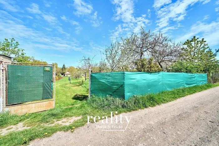 Prodej zahrady, Znojmo, Pražská zahr. C, 1985 m2