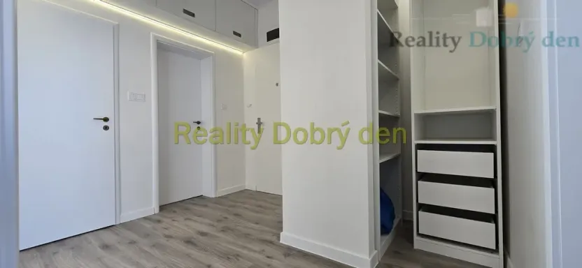 Pronájem bytu 2+1, Opava, Sadová, 70 m2