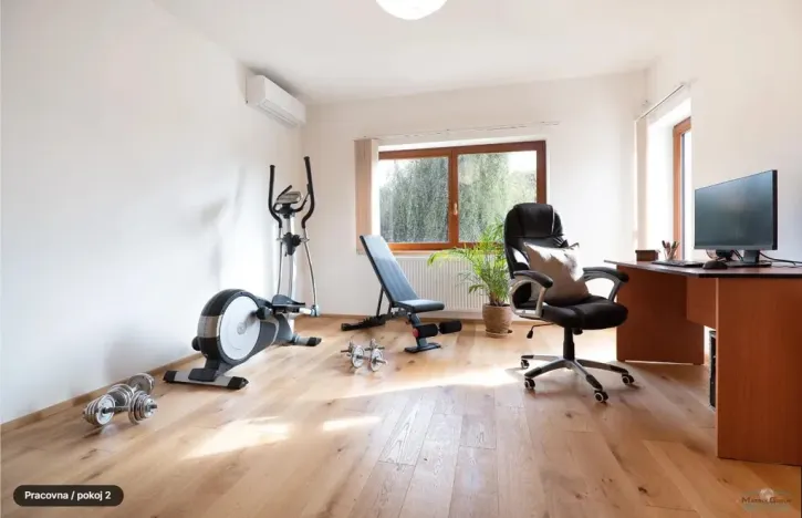 Prodej rodinného domu, Praha - Kyje, Hodějovská, 220 m2