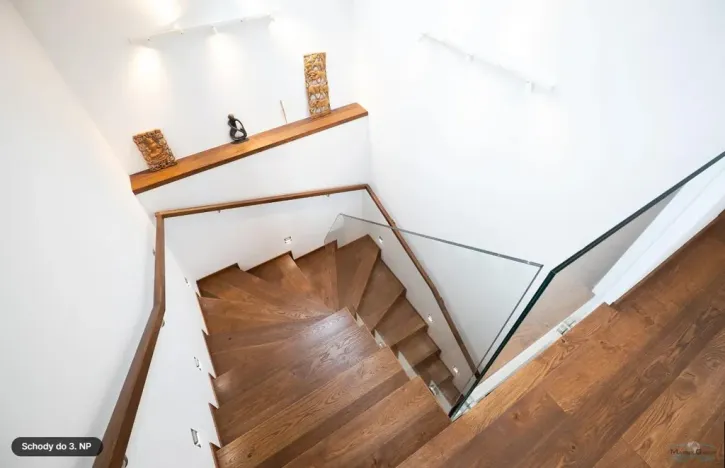 Prodej rodinného domu, Praha - Kyje, Hodějovská, 220 m2