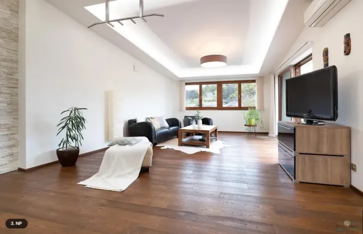 Prodej rodinného domu, Praha - Kyje, Hodějovská, 220 m2