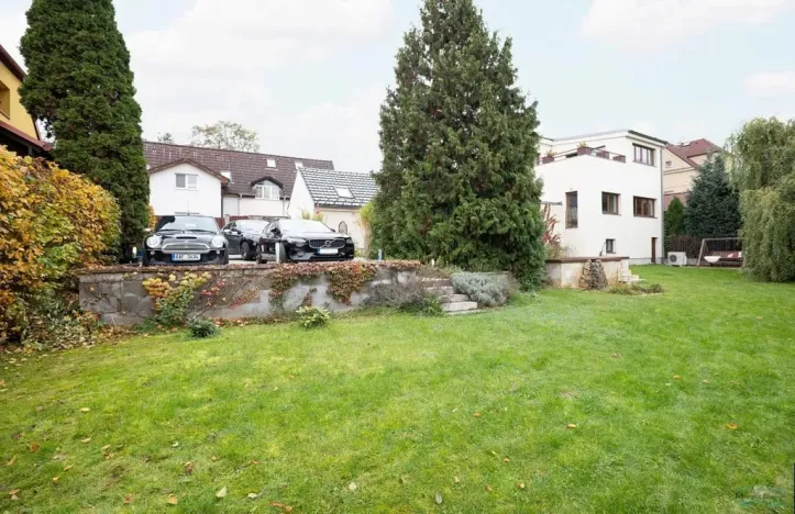 Prodej rodinného domu, Praha - Kyje, Hodějovská, 220 m2