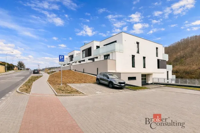 Pronájem bytu 1+kk, Brno - Kníničky, Hluboček, 32 m2