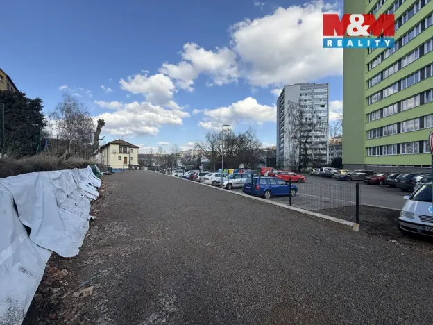 Pronájem garážového stání, Náchod, 13 m2