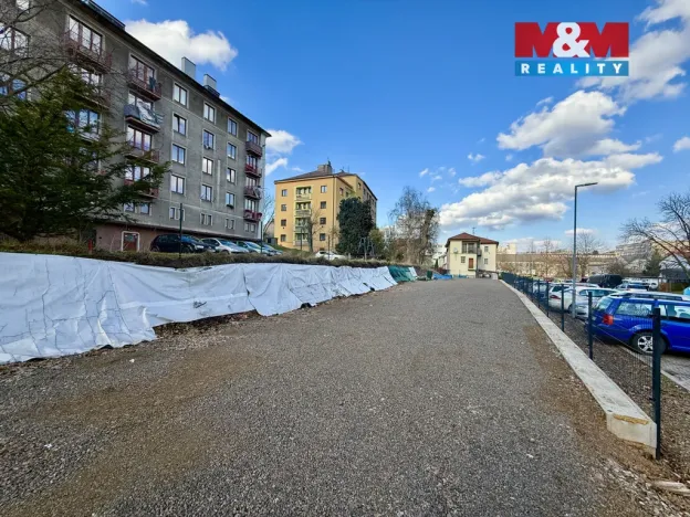 Pronájem garážového stání, Náchod, 13 m2