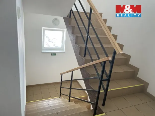 Pronájem kanceláře, Praha, Toužimská, 17 m2