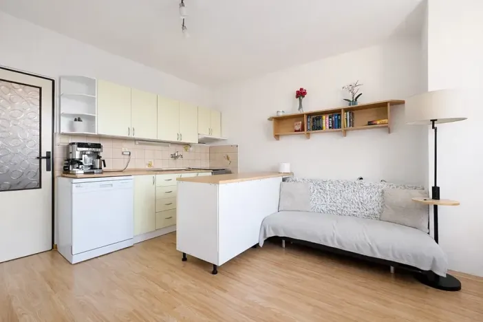 Pronájem bytu 2+kk, Otrokovice, SNP, 37 m2