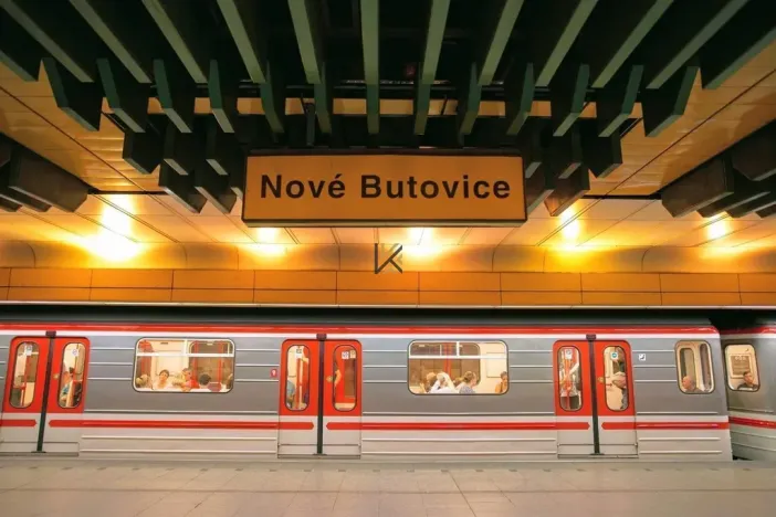 Pronájem kanceláře, Praha - Jinonice, Radlická, 2540 m2