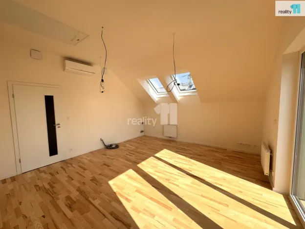 Pronájem bytu 2+kk, Dobřichovice, Pražská, 65 m2