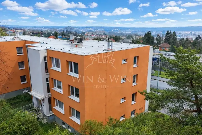 Prodej bytu 3+kk, Praha - Kobylisy, Klíčanská, 74 m2