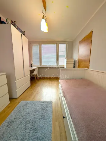 Prodej bytu 3+kk, Praha - Kobylisy, Klíčanská, 74 m2