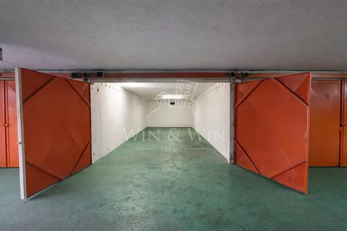 Prodej bytu 3+kk, Praha - Kobylisy, Klíčanská, 74 m2