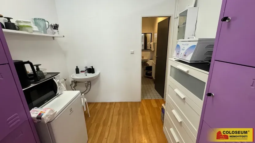 Pronájem obchodního prostoru, Brno - Brno-město, 1100 m2