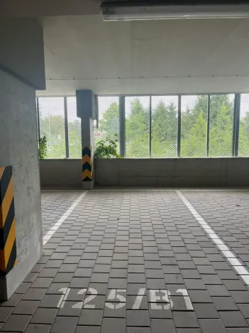 Pronájem garážového stání, Praha - Prosek, Čakovická, 10 m2
