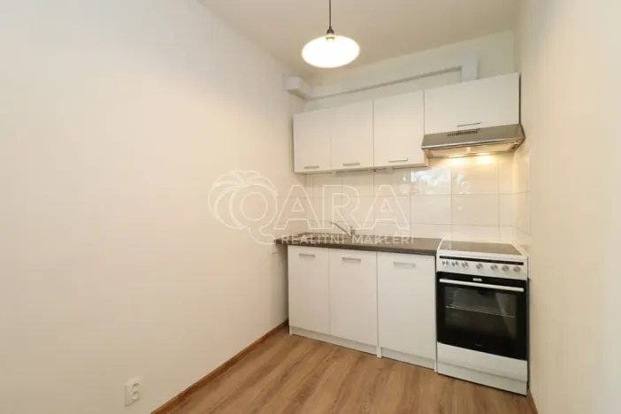 Pronájem bytu 1+kk, Praha, Šimůnkova, 33 m2