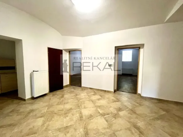 Pronájem obchodního prostoru, Praha - Vinohrady, Slezská, 167 m2