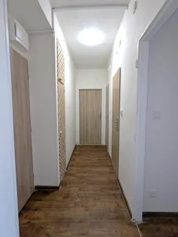 Pronájem bytu 2+1, Klášterec nad Ohří - Miřetice u Klášterce nad Ohří, Pod Stadionem, 54 m2