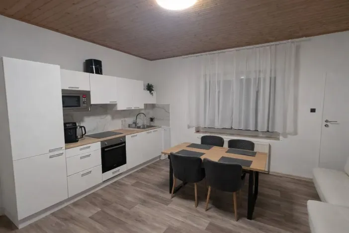 Pronájem bytu 2+1, Ústí nad Labem - Střekov, Železničářská, 67 m2