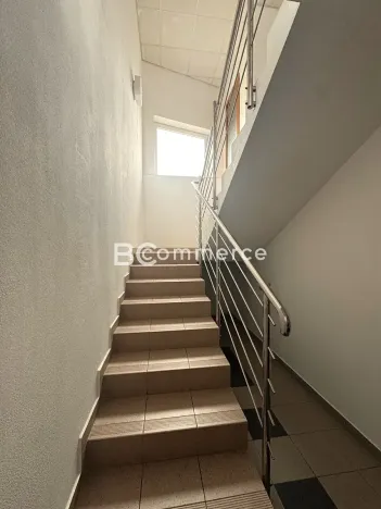 Pronájem kanceláře, Moravany, 167 m2