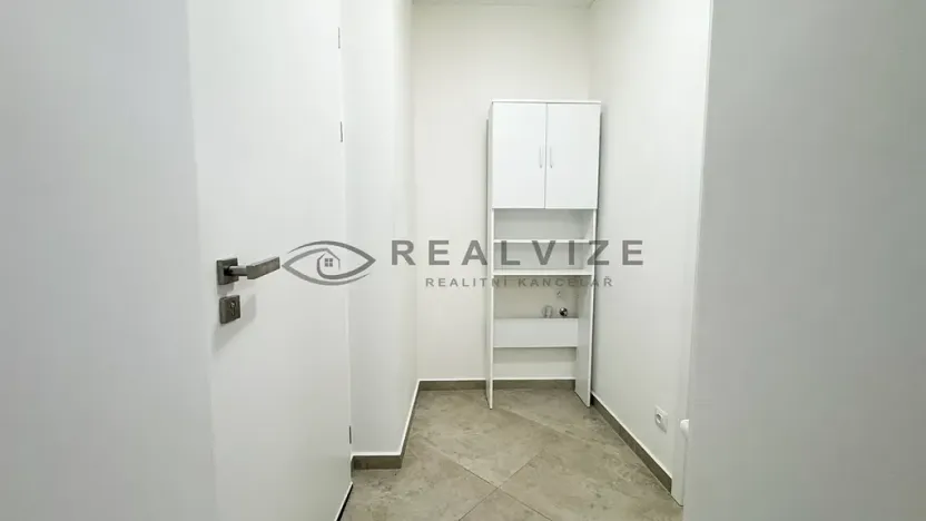 Pronájem bytu 1+kk, České Budějovice, Kněžská, 27 m2