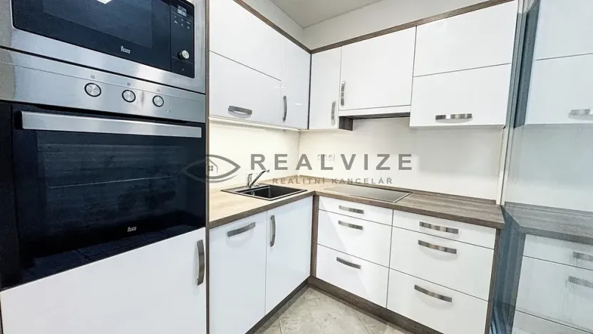 Pronájem bytu 1+kk, České Budějovice, Kněžská, 27 m2