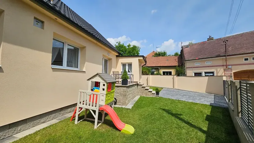 Prodej rodinného domu, Unhošť, Tyršovo náměstí, 93 m2