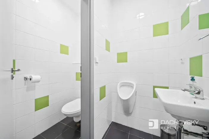 Prodej kanceláře, Pardubice, K Dolíčku, 374 m2