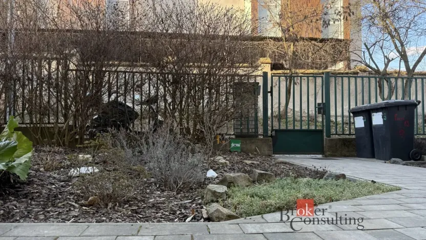 Pronájem bytu 1+kk, Praha - Střešovice, Farní, 19 m2