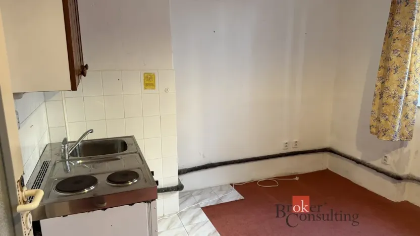 Pronájem bytu 1+kk, Praha - Střešovice, Farní, 19 m2