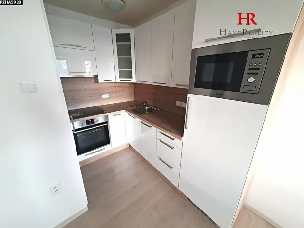 Pronájem bytu 1+kk, Praha - Háje, Hlavatého, 27 m2