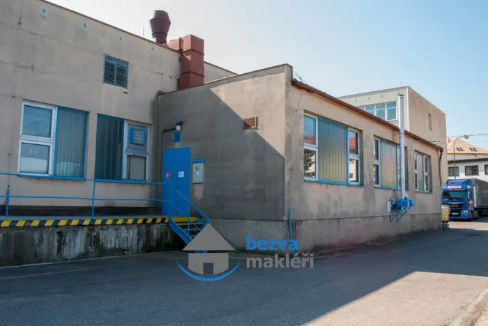 Pronájem výrobních prostor, Skuteč, Husova, 377 m2
