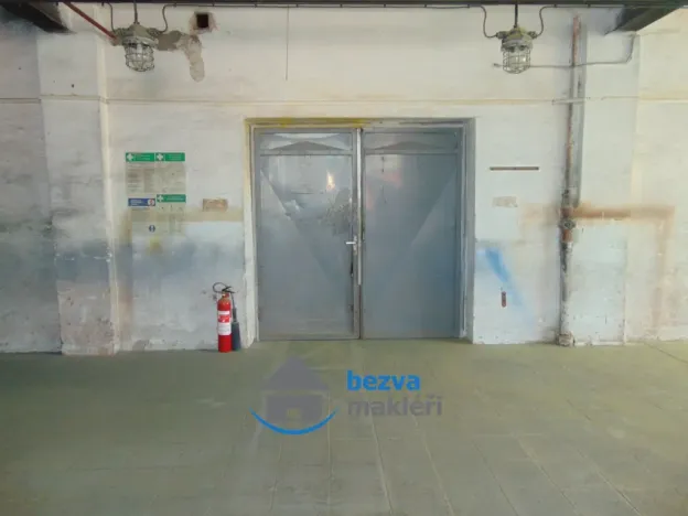 Pronájem výrobních prostor, Skuteč, Husova, 377 m2