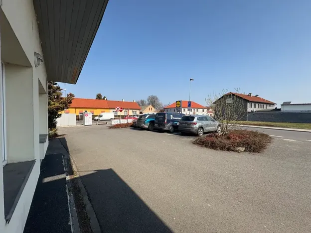 Pronájem obchodního prostoru, Praha - Horní Počernice, Náchodská, 600 m2