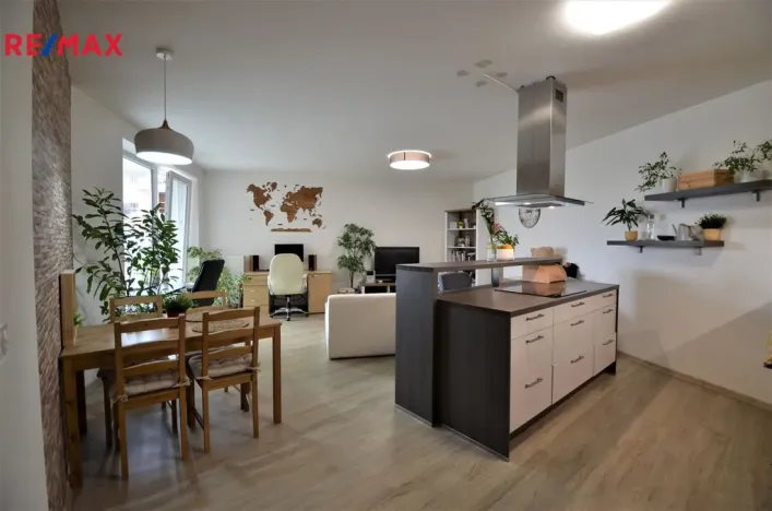 Pronájem bytu 2+kk, Olomouc, Janského, 72 m2