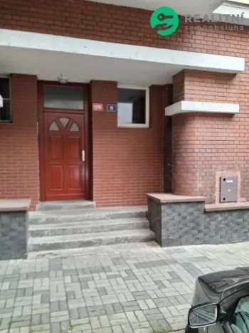 Pronájem bytu 1+1, Karlovy Vary - Drahovice, Karla Čapka, 41 m2