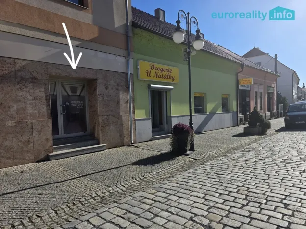Pronájem obchodního prostoru, Zdice, Husova, 38 m2