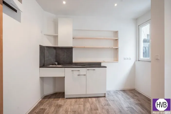 Prodej bytu 1+kk, Praha, Husitská, 30 m2