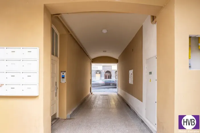 Prodej bytu 1+kk, Praha, Husitská, 30 m2