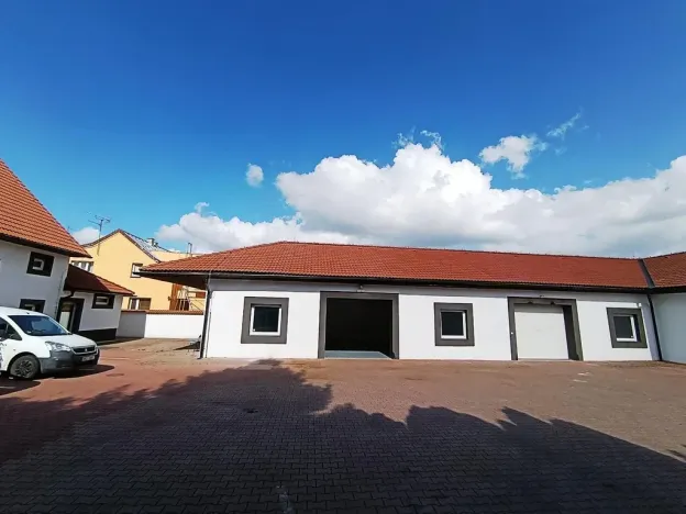 Pronájem kanceláře, Praha - Březiněves, Na hlavní, 478 m2