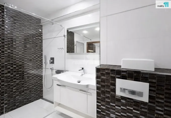 Prodej bytu 3+kk, Průhonice, Na Sídlišti III, 73 m2