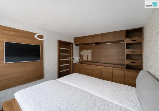 Prodej bytu 3+kk, Průhonice, Na Sídlišti III, 73 m2
