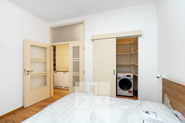 Pronájem bytu 2+kk, Praha - Vršovice, Krymská, 49 m2