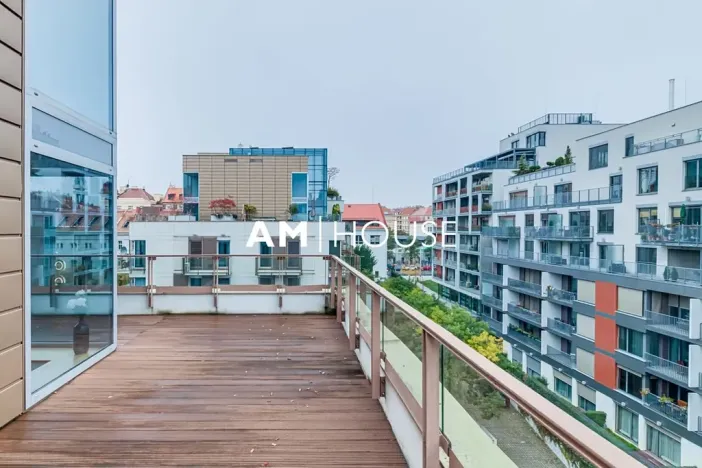 Pronájem garáže, Praha - Vinohrady, Korunní, 10 m2