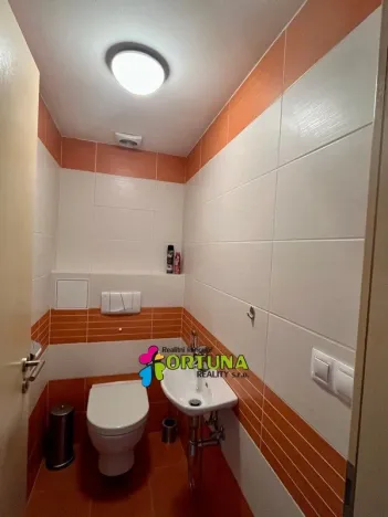 Pronájem bytu 2+1, Včelná, 60 m2