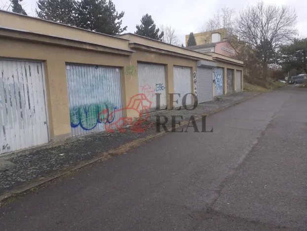 Pronájem garáže, Praha - Strašnice, Limuzská, 17 m2