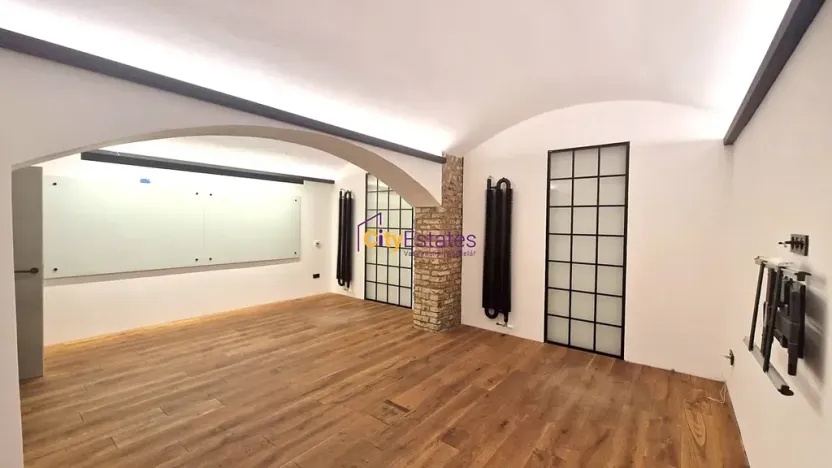 Prodej kanceláře, Praha - Smíchov, Janáčkovo nábřeží, 85 m2