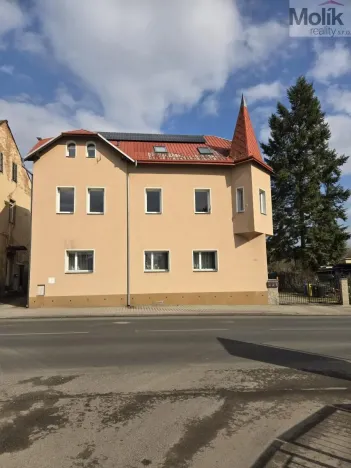 Pronájem bytu 3+1, Lom, nám. Republiky, 103 m2